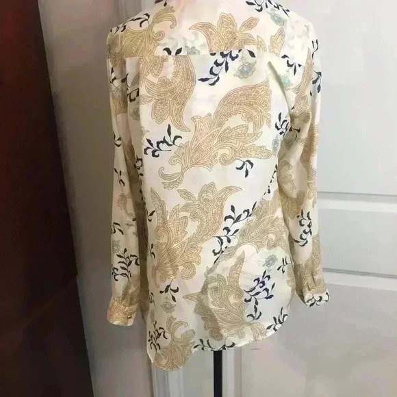 Coldwater Creek Ladies Creme Paisley Button up Blouse XS 4-6. Tab Sleeves L/S - Picture 2 of 5